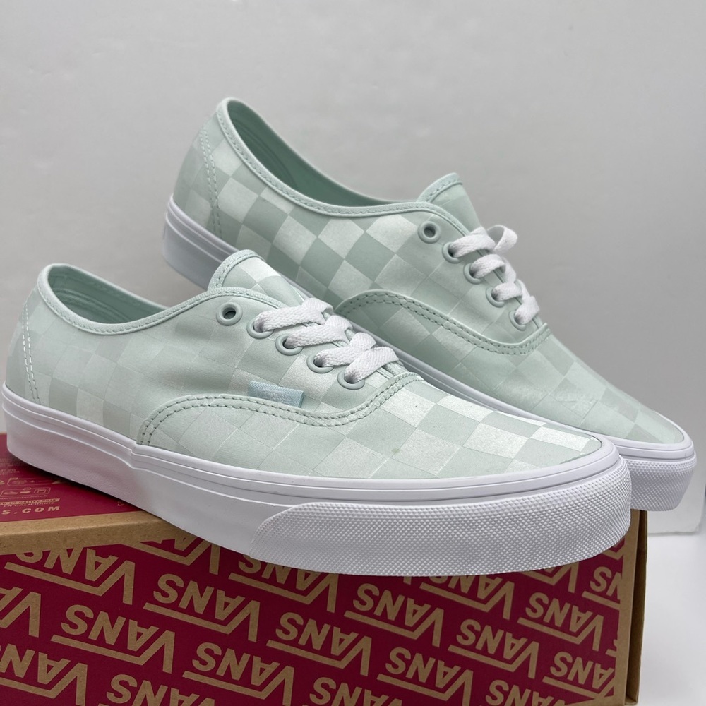 Vans Men’s Authentic
Satin Checkerboard Spa BI Sneakers
VN000D6G887 - Picture 5 of 16